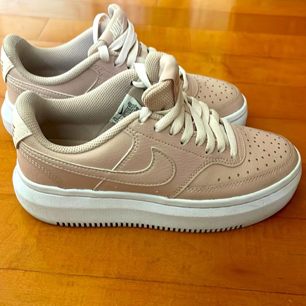 Nike Court Vision Alta